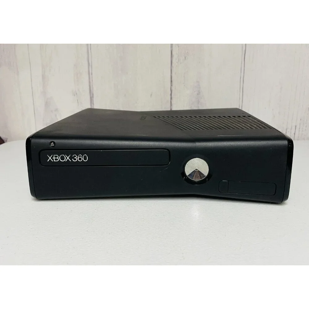Microsoft XBox 360 S Slim 250GB Video Game Console Bundle With 16 Games Lot
